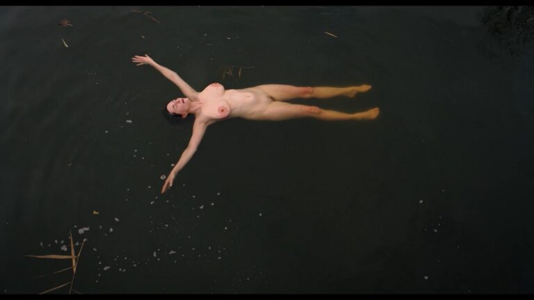 Antonia Bill nude full frontal Amanda da Gloria, Helene Blechinger, and others nude too in Hitzig – Ein Saunagang (DE-2021) 1080p