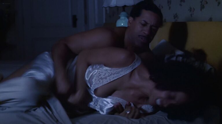 Halle Berry nude nip slip in Introducing Dorothy Dandridge (1999) 1080p Web