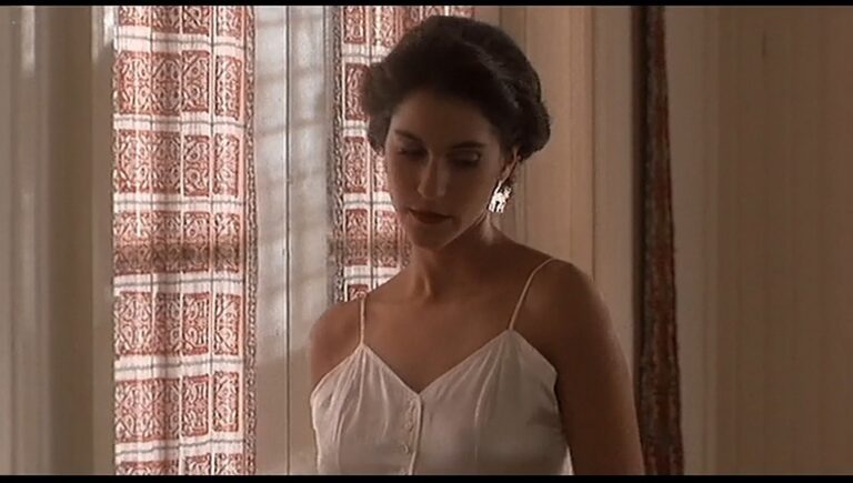 Jami Gertz hot and sexy – The Boyfriend School (1990)