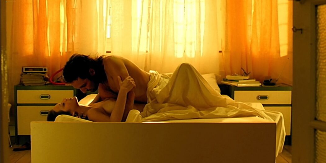 Marion Cotillard nude topless and sex Laetizia Venezia Tarnowska nude Love Me if You Dare FR 2003 1080p BluRay 2