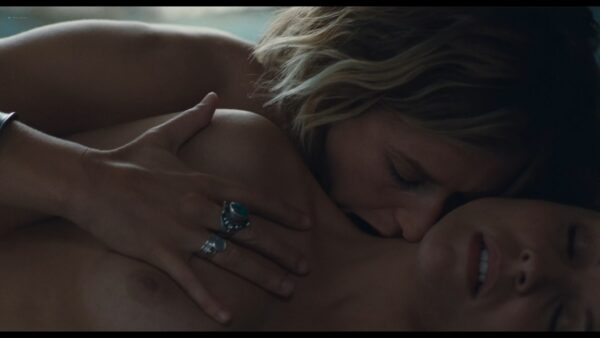 Cecile De France nude butt bush Audrey Tautou hot Flore Bonaventura nude lesbian Chinese Puzzle 2013 HD 1080p BluRay 12
