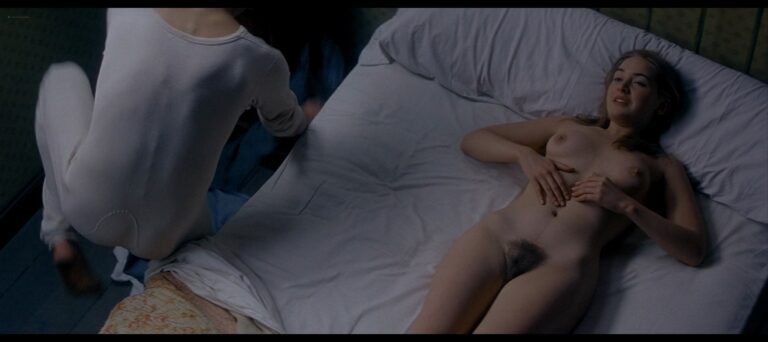 Kate Winslet nude in Jude (1996)