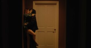 Saoirse Ronan hot and sexy Lady Bird 2017 1080p BluRay REMUX 4