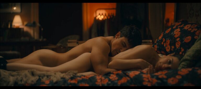 Maria Valverde hot sex, Elisabet Casanovas and other sex and hot in Sounds Like Love (2021) 1080p Web
