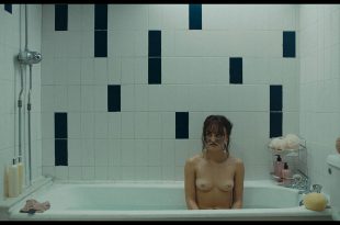 Lily Rose Depp nudde topless Wolf FR 2021 1080p Web 8
