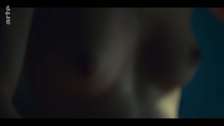 Sara Giraudeau nude topless and sex – Si tu vois ma mère (FR-2020) 1080p HDTVrip