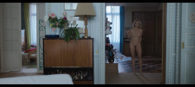 Virginie Efira nude full frontal – En attendant Bojangles (FR-2021) 1080p Web