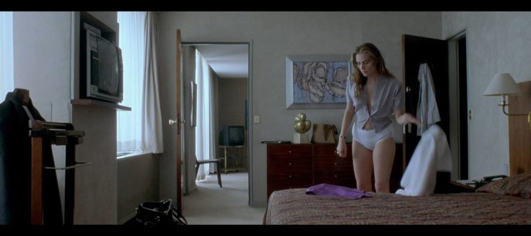 Emmanuelle Seigner hot and sexy, Catherine Deneuve sexy – Place Vendôme (FR-1998) 1080p HDTV