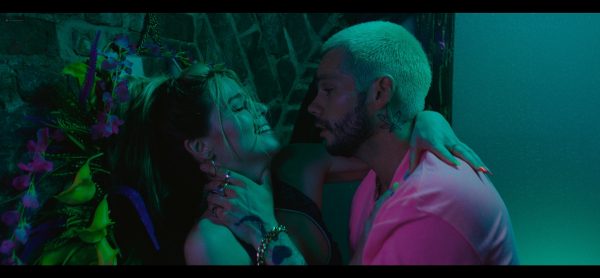 Zoey Deutch hot and some sex Not Okay 2022 UHD 2160p 9