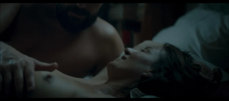 Maja Ostaszewska nude topless and sex – Broad Peak (2022) 1080p Web