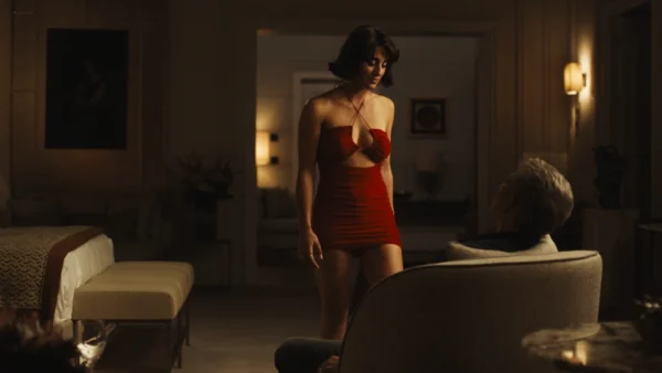 Aubrey Plaza sexy Meghann Fahy Sabrina Impacciatore all hot and sexy The White Lotus 2022 s2e1 1080p 04
