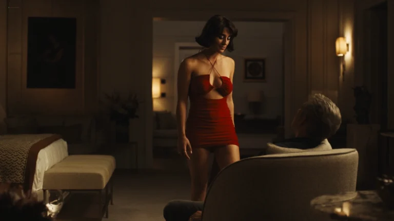 Aubrey Plaza sexy Meghann Fahy, Simona Tabasco all hot and sexy – The White Lotus (2022) s2e1 1080p