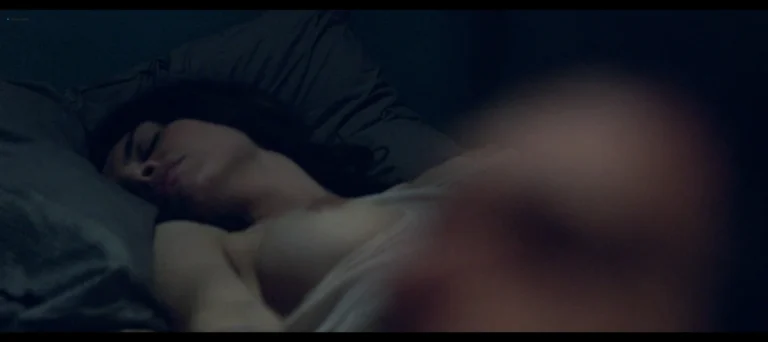 Ilenia Pastorelli nude topless – Lo Chiamavano Jeeg Robot (IT-2015) 1080p Web