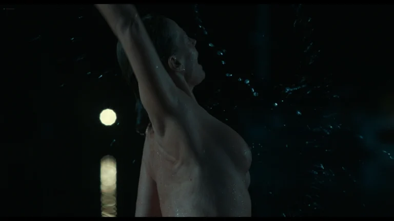 Sigourney Weaver nude sex Morena Baccarin sexy – The Good House (2021) 1080p Web