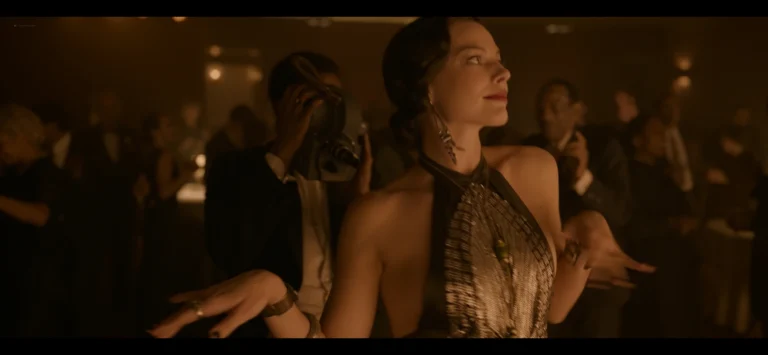 Margot Robbie hot and sexy Anya Taylor-Joy sexy in Amsterdam (2022) UHD 2160p