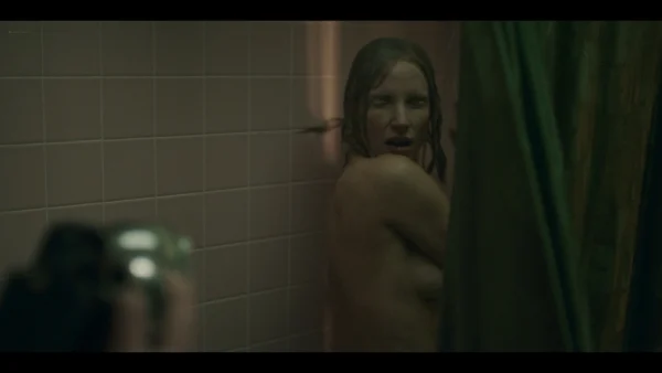 Jessica Chastain is hot in the TV Show George and Tammy 03