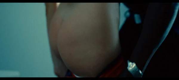 Adele Exarchopoulos nude side boob in Les cinq diables FR 2022 1080p Web 04