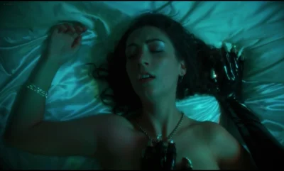 Alexandra Daddario hot and some sex in Anne Rice's Mayfair Witches (2023) s1e1 Alexandra Daddario Cameron Inman Anne Rices Mayfair Witches 2023 s1e1 1080p 04