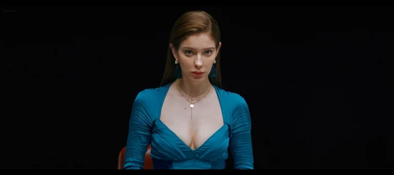 Anna Marchenko hot in Dead & Beautiful (2021)