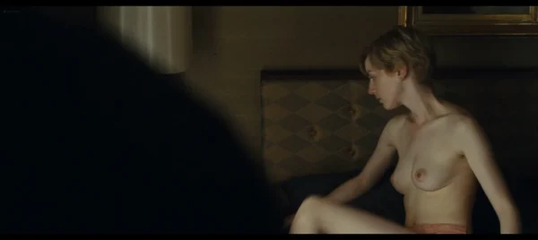 Kacey Rohl nude topless in Chien Blanc CA 2022 1080p 09