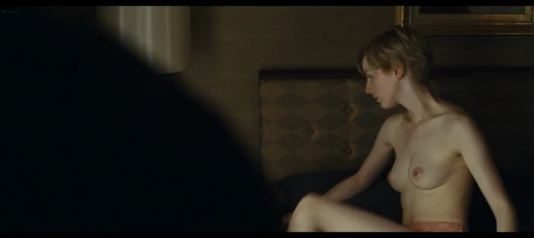 Kacey Rohl nude in Chien Blanc (CA-2022)