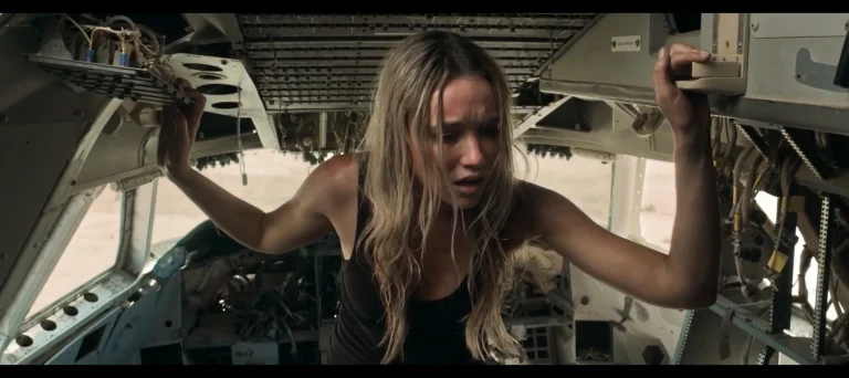 Katrina Bowden hot in Monolith (2016)