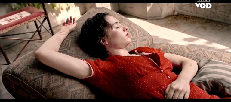 Sonia Mietielica sexy in Wilkolak (2018)