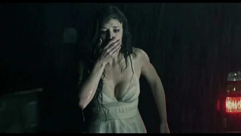 Flora Martinez hot in Lastrain (ES-2010)