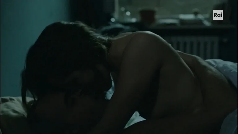 Matilde Gioli nude in Un posto sicuro (IT-2015)