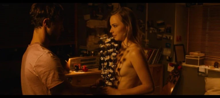 Saskia Rosendahl nude in Nirgendwo (DE-2016)