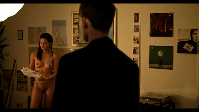Lucia Schierenbeck nude in Threesome (DE-2018)