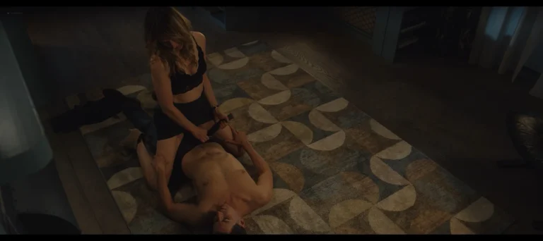 Bracha van Doesburgh sexy in Faithfully Yours (NL-2022)