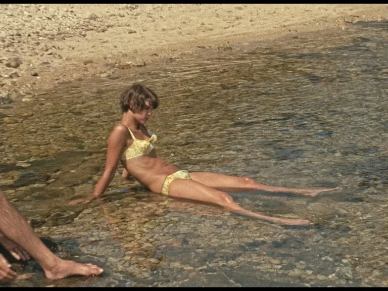 Haydée Politoff sexy in La Collectionneuse (FR-1967)