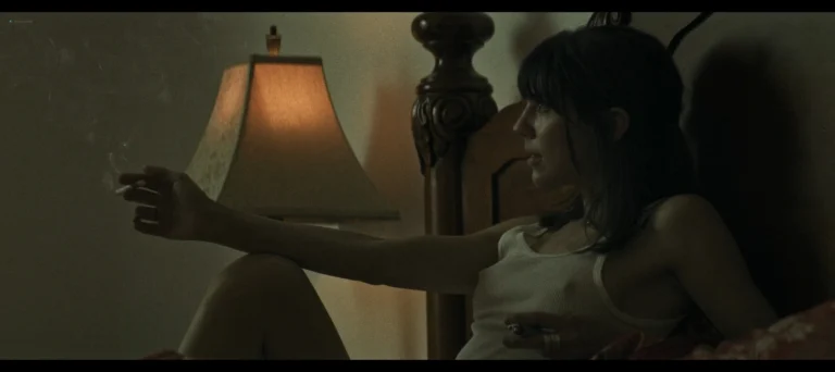 Madison Lawlor sexy in TV Show Casa Grand (2023) s1