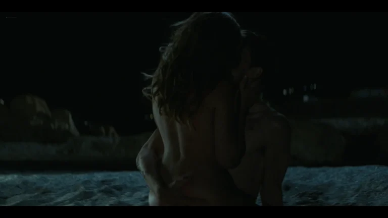 Nicole Wallace sexy in Culpa mía (ES-2023)