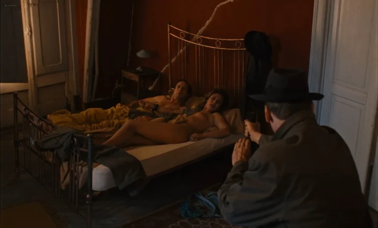 Solveig Dommartin nude in Until the End of the World (1991)