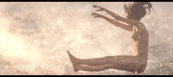 Laia Barot nude skiiny dipping in Inspira Onades de Nit 2012 1080p Web 10