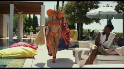 Kate Hudson sexy Madelyn Cline sex in Glass Onion A Knives Out Mystery 2022 4k 06