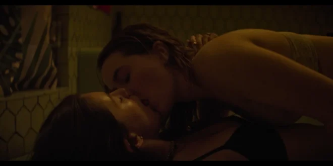 Kaitlyn Dever hot and lesbian sex with Diana Silvers in Booksmart 2019 1080p Web 16