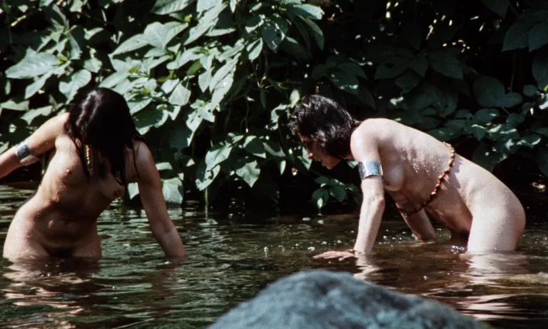 Vanessa Alves nude bush scenes in Amazon Jail 2 (BR-1987)