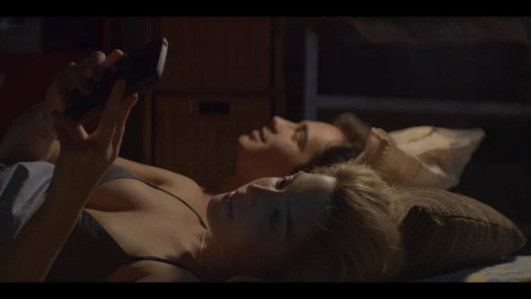 Giovanna Lancellotti hot sexy scenes in Ricos de Amor (BR-2020)