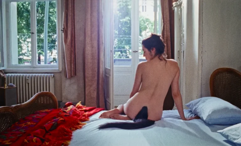 Simone Bucio nude scenes in Piaffe (DE-2022)