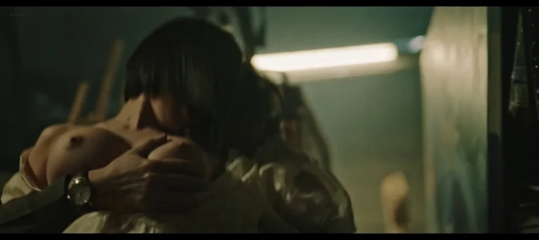 Marina Ćosić nude hot sex scenes in Troje (2023)