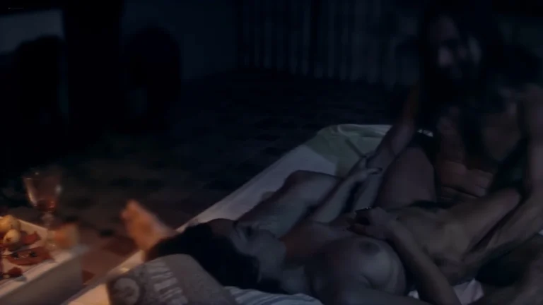 Camélia Montassere nude exlicit scenes in L’autre cote du miroir (FR-2016)
