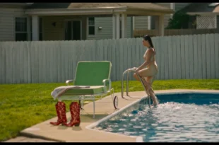 Margaret Qualley nude Geraldine Viswanathanand othee nude and sexy in Drive Away Dolls 2024 1080p Web 07