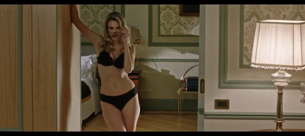 Martina Stella hot and sexy Andrea Osvart sexy in lingerie in Natale a 5 stelle IT 2018 1080p Web 14