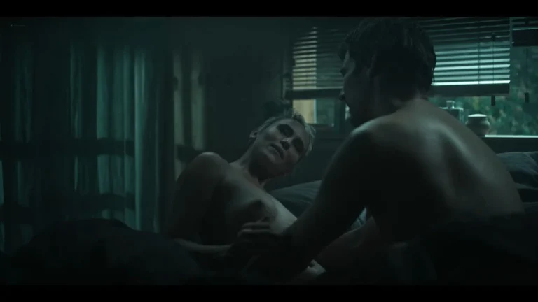 Peri Baumeister nude topless scenes in TV Show  Das Signal (DE-2024) S1