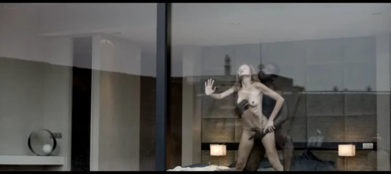 Stefania Rocca hot sex scenes in L’envahisseur (BE-2011)