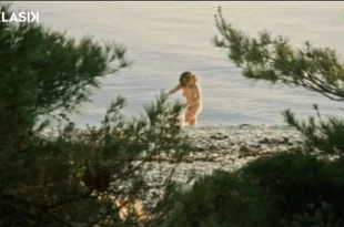 Ena Begovic nude in Snezana Savic Gorica Popovic all nude in Pad Italije YU 1981 1080p HDTV 14
