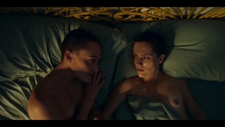 Itsaso Arana nude lesbian sex scenes in TV Show Las de la última fila (ES-2022) s1